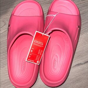 Nike Reactx Rejuven8 Slide Pinksicle UNISEX 7 men’s, 8 women’s. NWT